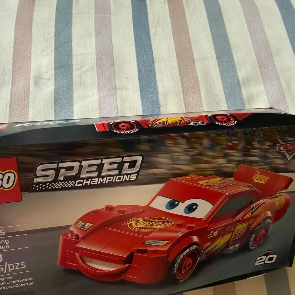NEW LEGO Lightning McQueen (77255)